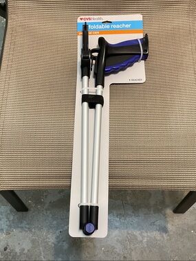 Foldable Reacher - Black & Purple